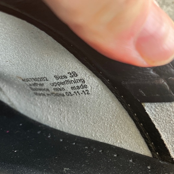 Dansko Classic Brown Patent Leather Textured Comfort Clogs, 38 - Picture 7 of 7